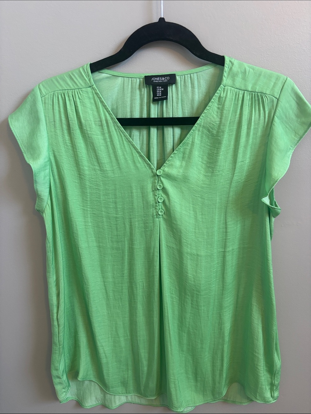 Jones & Co - Jones New York Lime Green V-Neck Button Front Blouse